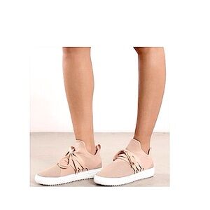 Steve Madden Lancer Sneakers Lace Up Runners colour Blush Tan Size 7.5